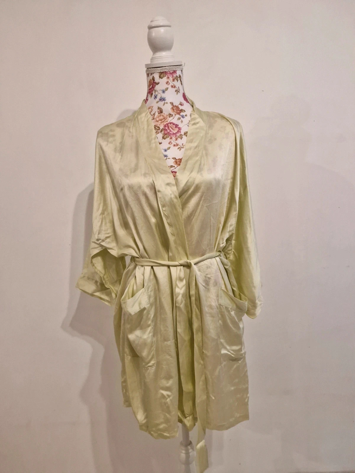 Chemise de nuit douce et féminine en soie